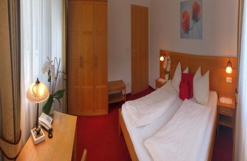 Coldrano Apartamento | Apartment in Goldrain with Pool & Mountain Views