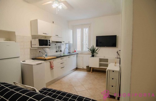 Oltretorrente Apartamento | Apartment in historic center area