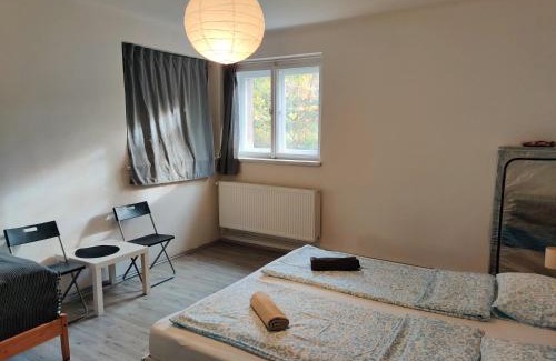 Prague 4 Casa | Apartment in house with private parking and garden