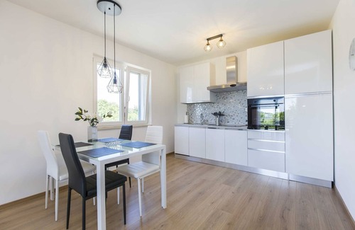 Ripenda Verbanci Apartamento | Apartamento en Labin con Piscina y Playa