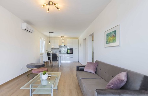 Ripenda Verbanci Apartamento | Apartamento en Labin con Piscina y Playa
