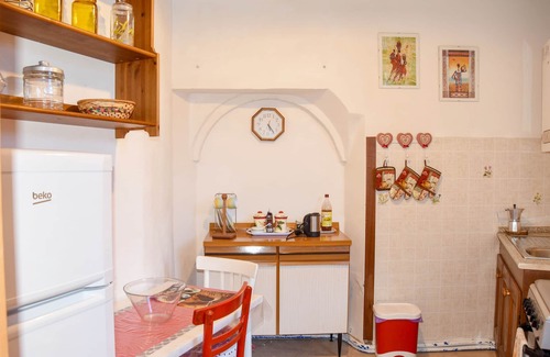 Mandello del Lario Apartamento | Apartamento en el centro de Mandello en la planta baja de una residencia histórica