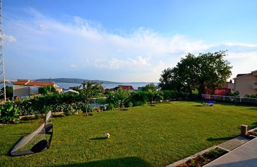 Kastel Sucurac Apartamento | Apartamento en Kaštel Sućurac con Seaview, Balcón, Acondicionador, WIFI (570-3)