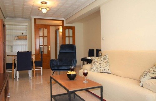 Leon XIII-Los Naranjos Apartamento | Apartment in La Macarena, perfect for 5 people