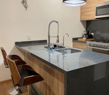 Colonia Roma Apartamento | Apartment in La Roma, Pool&GYM