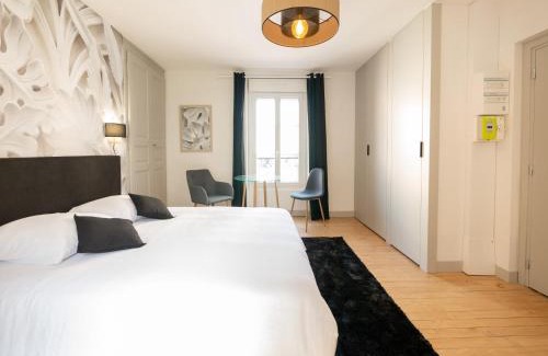 Nord - Gare Casa | Apartment in Le Mans with Private Sauna