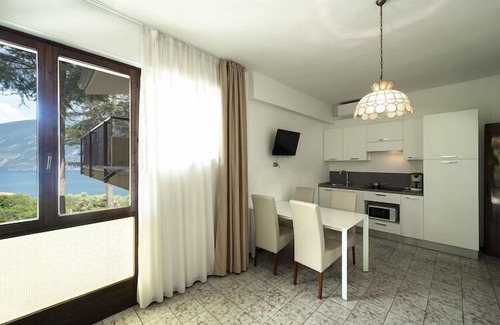 Limone sul Garda Apartamento | Piso en Limone con balcón o terraza
