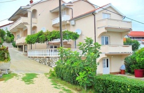 Lopar Apartamento | Apartamento en Lopar con Balcón, Acondicionador, WIFI (87-3)