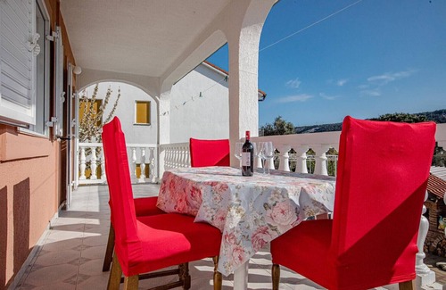 Lopar Apartamento | Apartamento en Lopar con Terraza, Acondicionador, WIFI, Lavadora (4360-3)