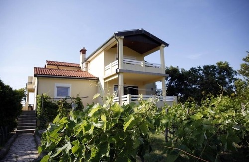 Lopar Apartamento | Apartamento en Lopar con Terraza, Acondicionador, WIFI (4918-1)