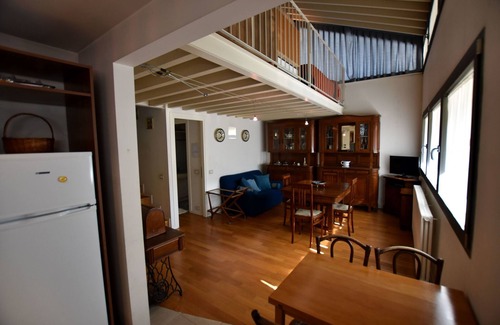 Lovere Apartamento | Acogedor Apartamento en Lovere cerca del Lago