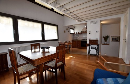 Lovere Apartamento | Acogedor Apartamento en Lovere cerca del Lago