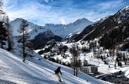 Saint-Pierre-de-Clages Casa | Apartment in Nendaz on ski slopes