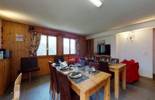 Saint-Pierre-de-Clages Casa | Apartment in Nendaz on ski slopes