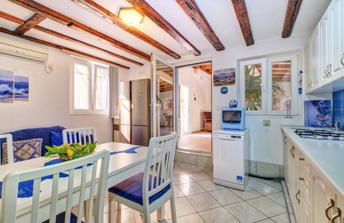 Nerezine Apartamento | Apartamento en Nerezine con Terraza, Acondicionador, WIFI, Lavadora (4827-3)