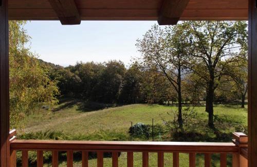 Netro Apartamento | Apartment in Netro with Balcony and Views