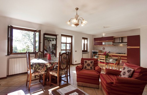 Netro Apartamento | Apartment in Netro with Balcony and Views