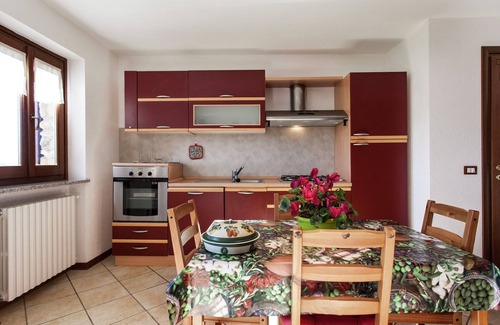 Netro Apartamento | Apartment in Netro with Balcony and Views