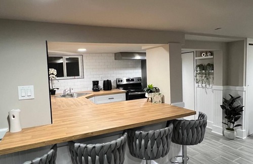 Ironbound District Apartamento | Apartment in Newark Cozy & Stylish Studio for 4.