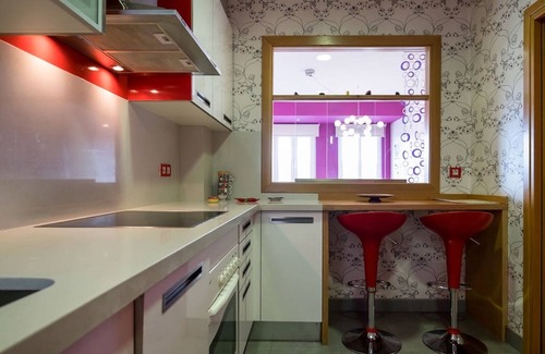 Pontevedra Condominio | Piso en Pontevedra para 5 personas: tranquilo, céntrico y soleado. WIFI 300 Mb