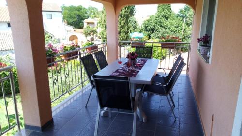 Buici Apartamento | Apartment in Porec with terrace, air conditioning, WiFi, washing machine 3362-1