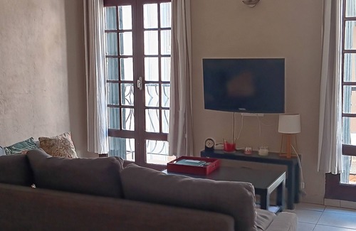 Marseillan Apartamento | Apartment in port center with old-world charm near Thau lagoon