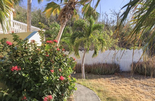Slob Apartamento | Apartamento en villa privada con piscina y A poca distancia de la playa.