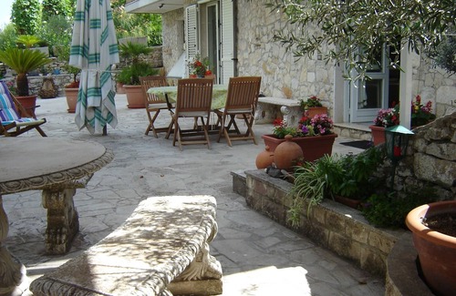 Modica Apartamento | Hermosa casa de vacaciones en un jardín típico siciliano con piscina privada