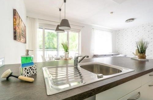 Donaustadt Apartamento | Apartment in quiet Area with Balcony and Parking, Walking distance to U1 Metro