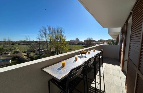 Beziers Apartamento | Apartment in residence with swimming pool 400 m from the beach.