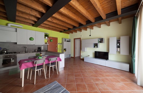 Odiago Apartamento | Apartamento en residencia con piscina Bergamo, Adda, Lecco, Iseo, Franciacorta