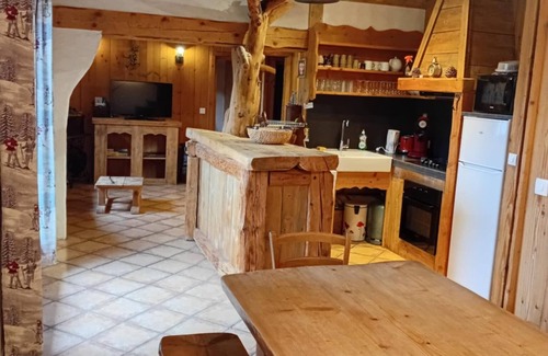 Chamrousse Apartamento | Apartment in resort center chalet