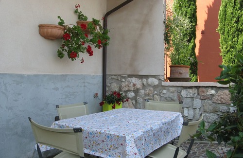 Cassone Apartamento | Apartamento en Rustico restaurado directamente en el lago, abierto todo el año.