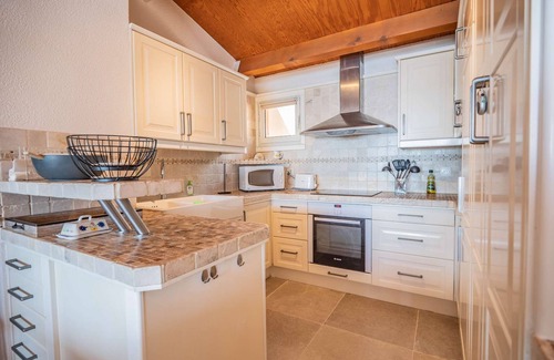 Sainte-Maxime Apartamento | Apartment in Sainte-Maxime with panoramic sea view, swimming pool and private beach access