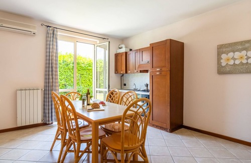 Cunettone Casa | Apartamento en Salò con piscina y olivos