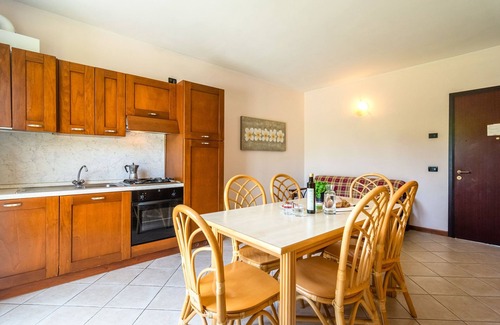 Cunettone Casa | Apartamento en Salò con piscina y olivos