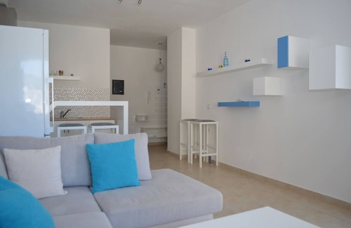 Qender Apartamento | Apartment in Saranda near Sandy Beach