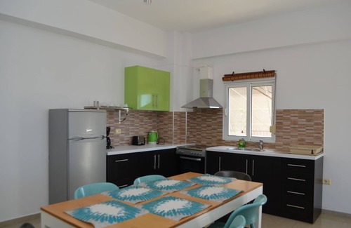 Qender Apartamento | Apartamento en Saranda con vistas al mar