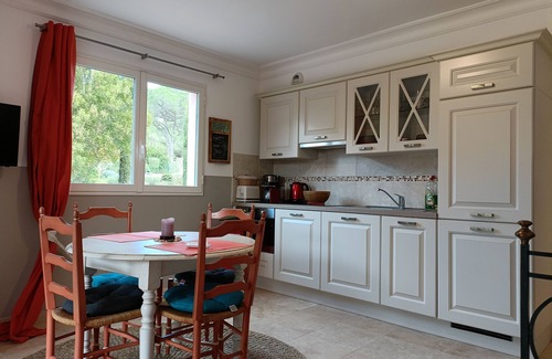 Sainte-Maxime Apartamento | Apartment in secure estate with swimming pool