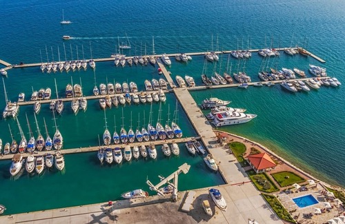 Seget Vranjica Apartamento | Apartamento en Seget Vranjica con Seaview, Balcón, Acondicionador, WIFI (91-3)