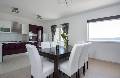 Seget Donji Apartamento | Apartamento en Seget Donji junto a Trogir