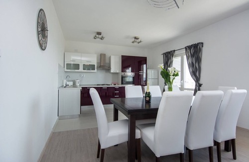 Seget Donji Apartamento | Apartamento en Seget Donji junto a Trogir