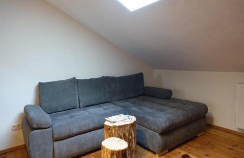 Stans Apartamento | Apartment in Stans near Wolfsklamm River