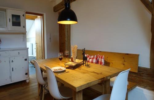Stans Apartamento | Apartment in Stans near Wolfsklamm River
