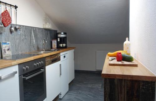 Stans Apartamento | Apartment in Stans near Wolfsklamm River