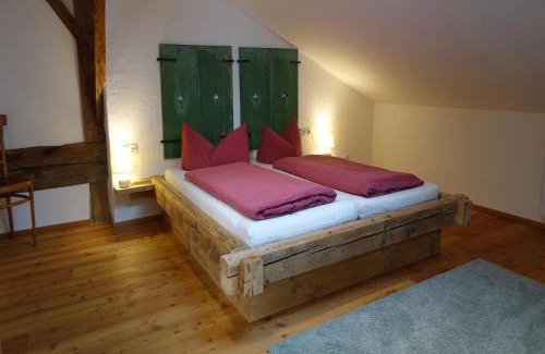 Stans Apartamento | Apartment in Stans near Wolfsklamm River
