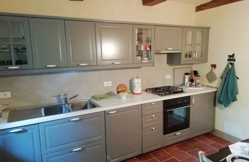 Robella Apartamento | Apartamento en el castillo de Robella en las verdes colinas de Monferrato.