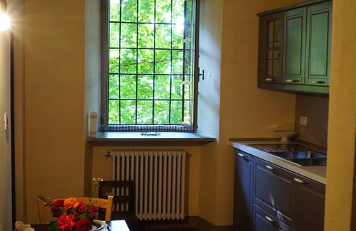 Robella Apartamento | Apartamento en el castillo de Robella en las verdes colinas de Monferrato.