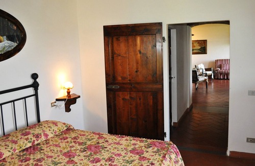 Dicomano Otro | Apartamento en el país con wi-fi, piscina, jardín privado con barbacoa !!