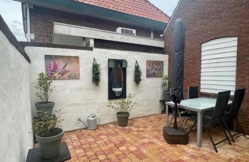 Groenlo Apartamento | Apartment in the fortified town of Groenlo with private garden
